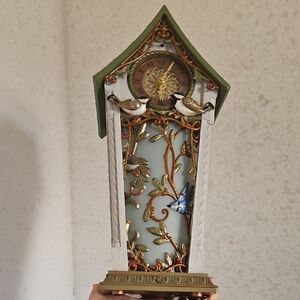 Hallmark The Beauty of Birds Musical Working CUCKOO CLOCK 14"